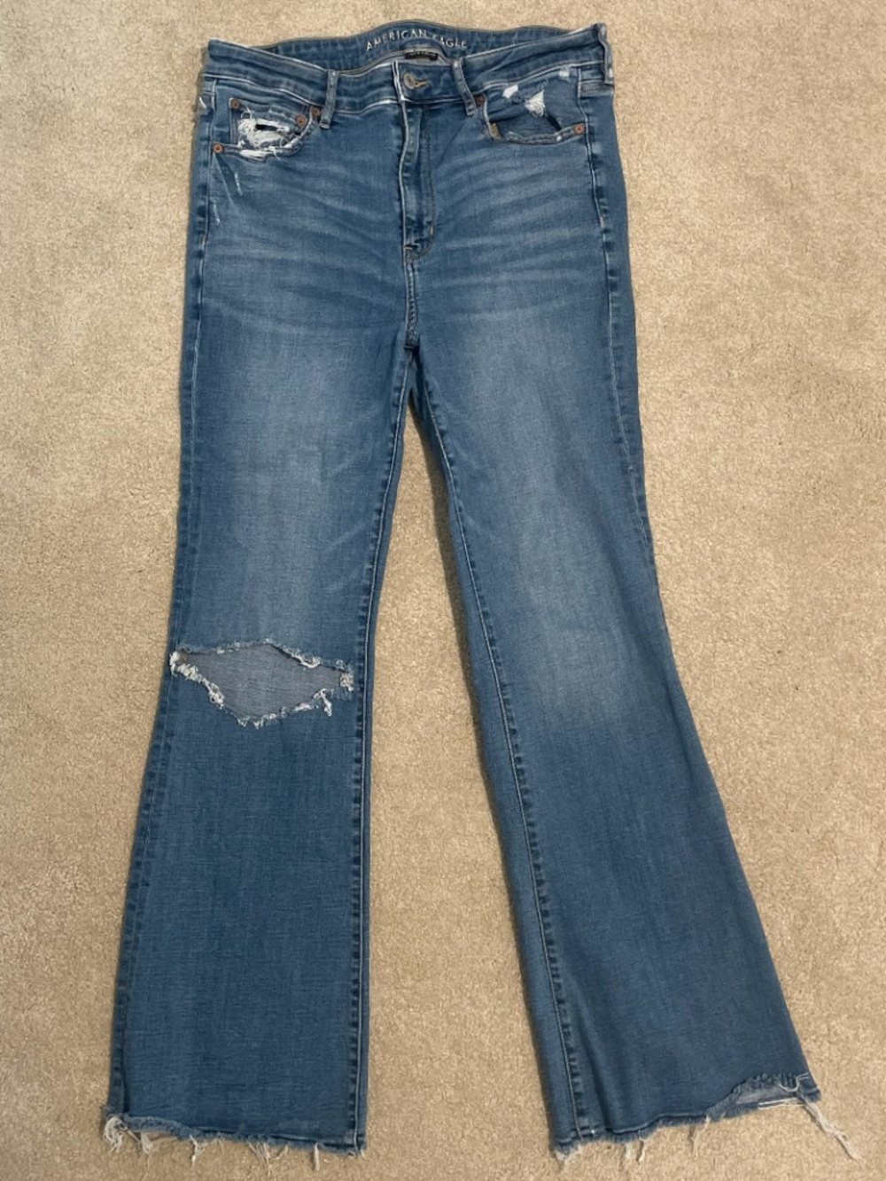 AMERICAN EAGLE High Rise Flare Ripped Jeans